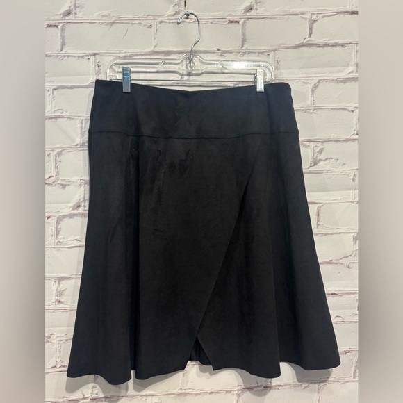 Soft Surroundings black faux suede faux wrap A-line skirt size petite medium - Picture 1 of 7